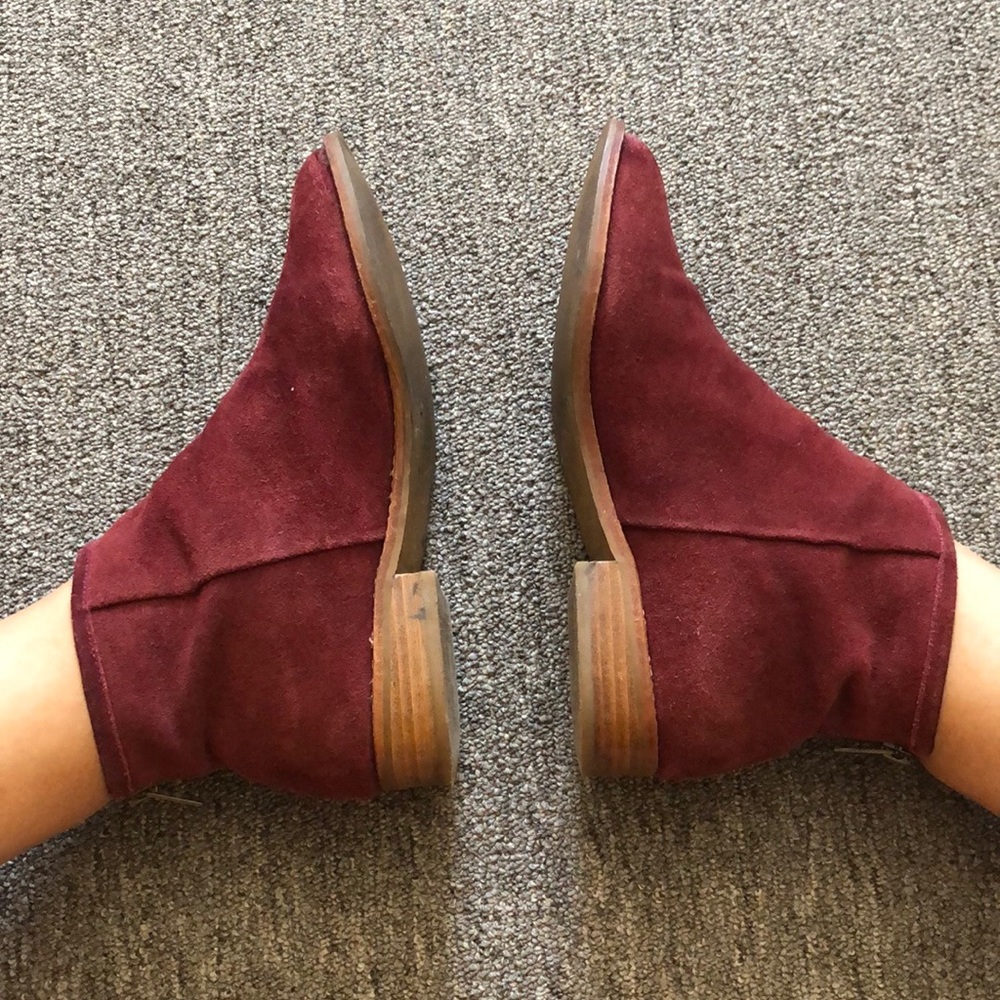 9M used comfortable ankle boot
